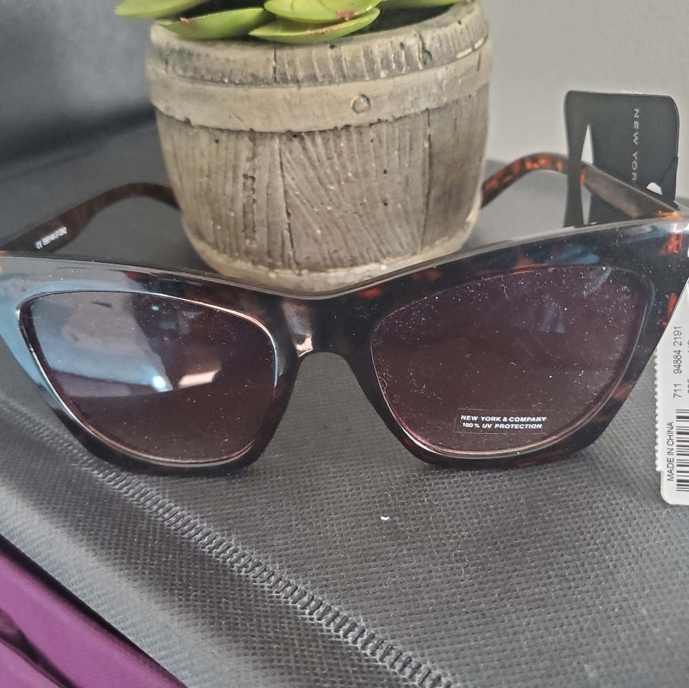 NY&CO sunglasses